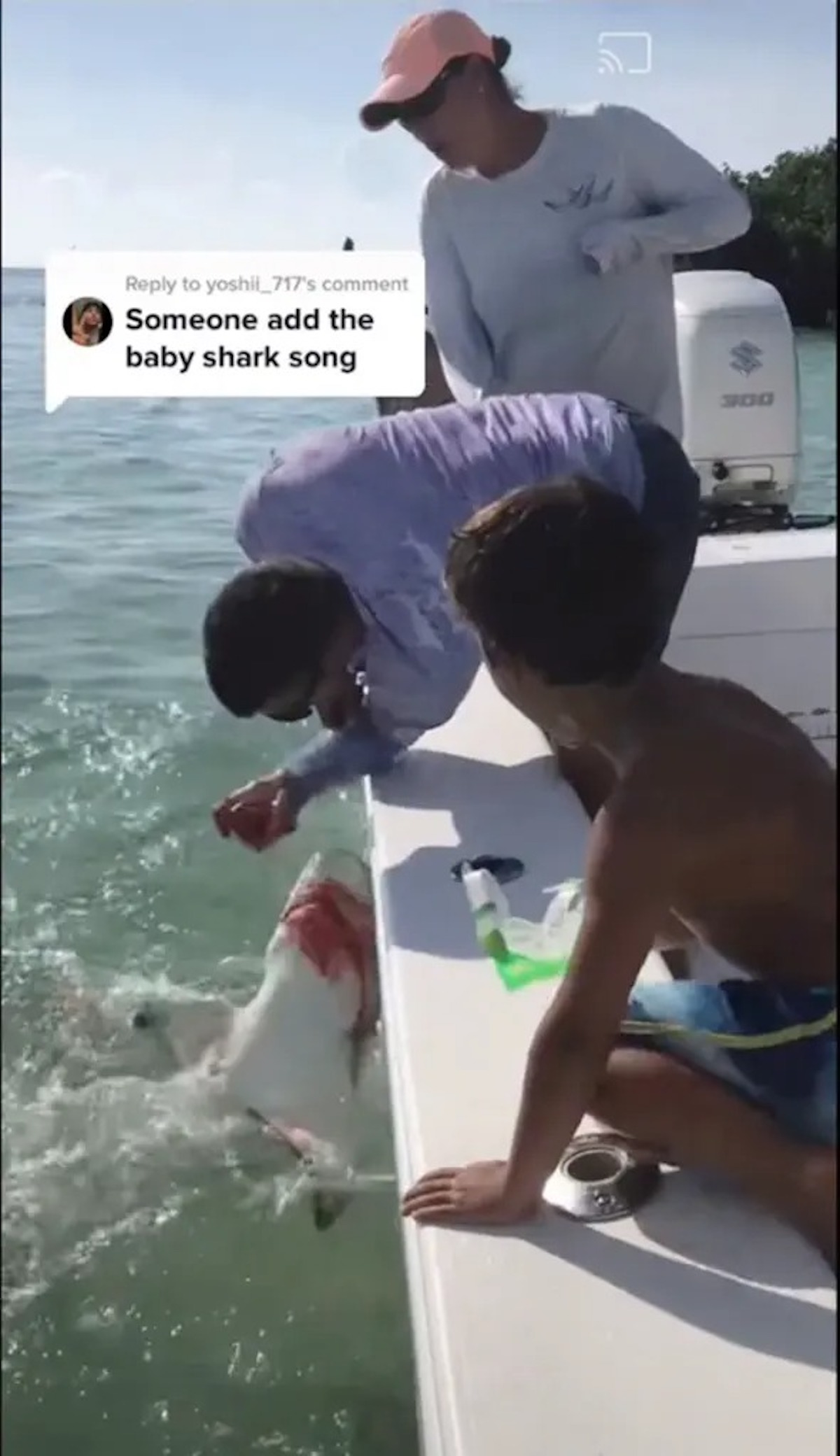 Brett Reeder attaccato da uno squalo