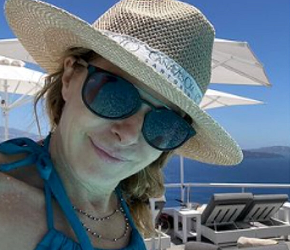 Claudia Gerini in bikini foto vacanza Ibiza