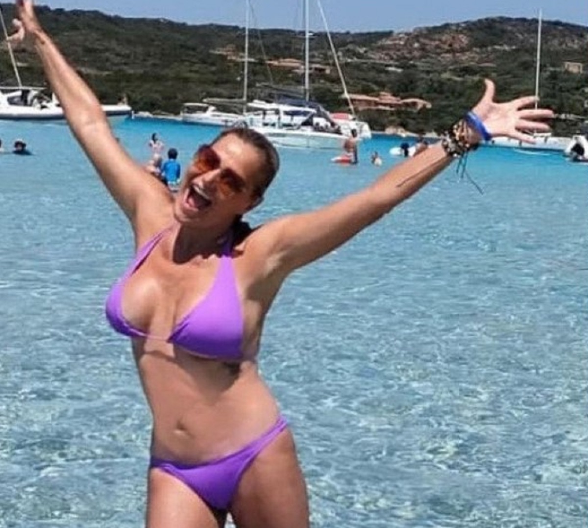 Simona Ventura in bikini
