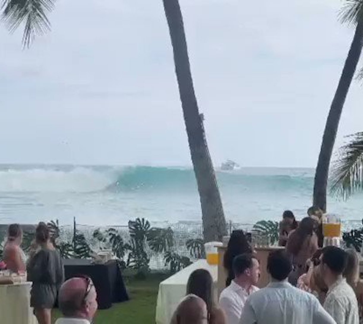 Tsunami durante un matrimonio