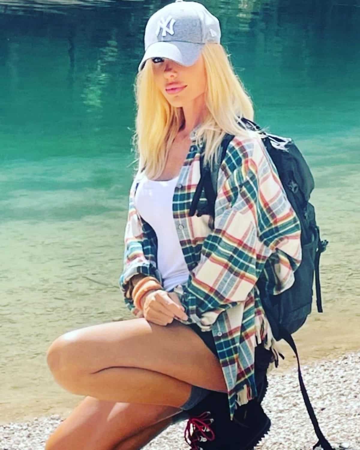 Ilary Blasi Topless Foto