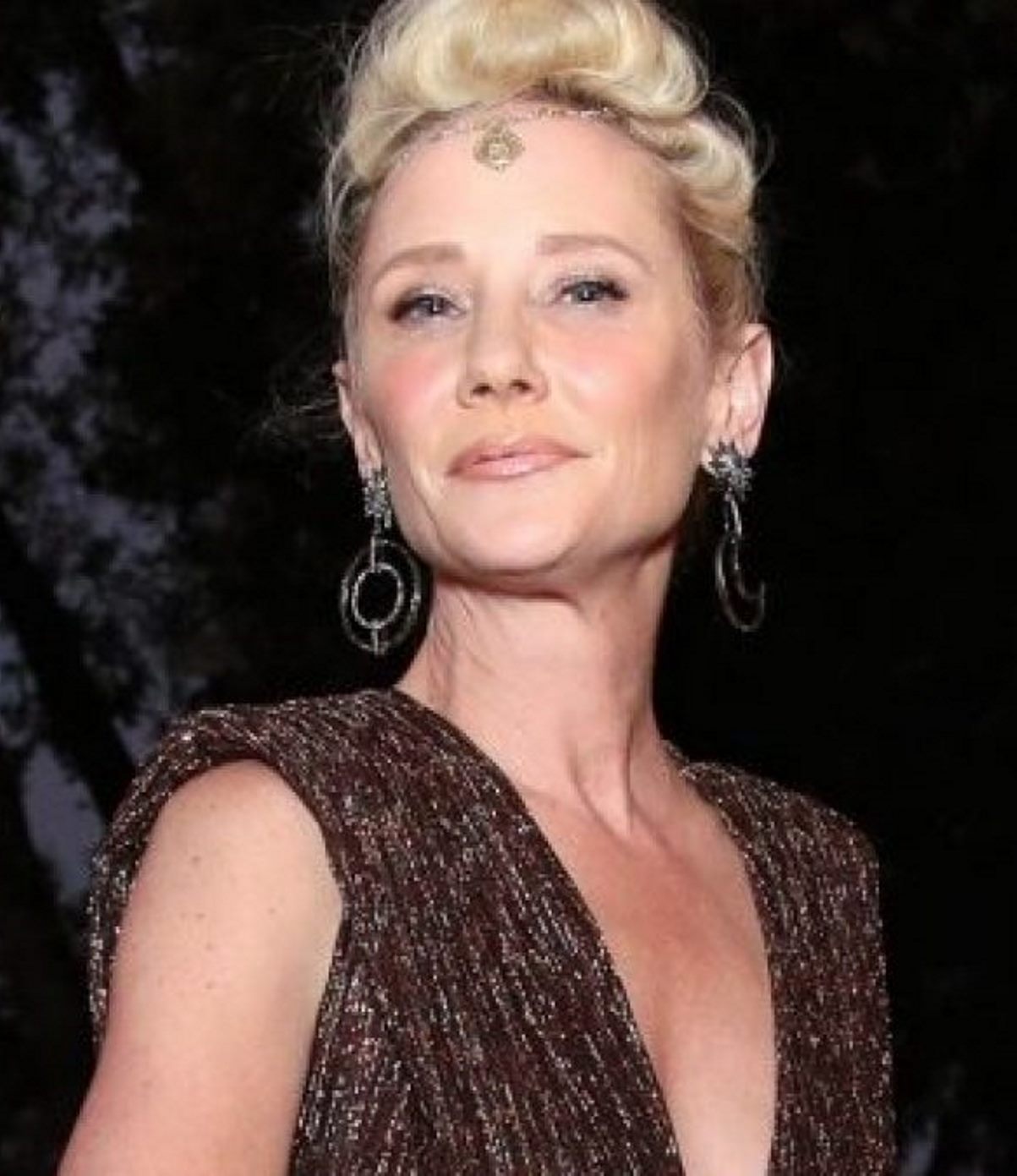 Anne Heche incidente si schianta contro una casa con l'auto