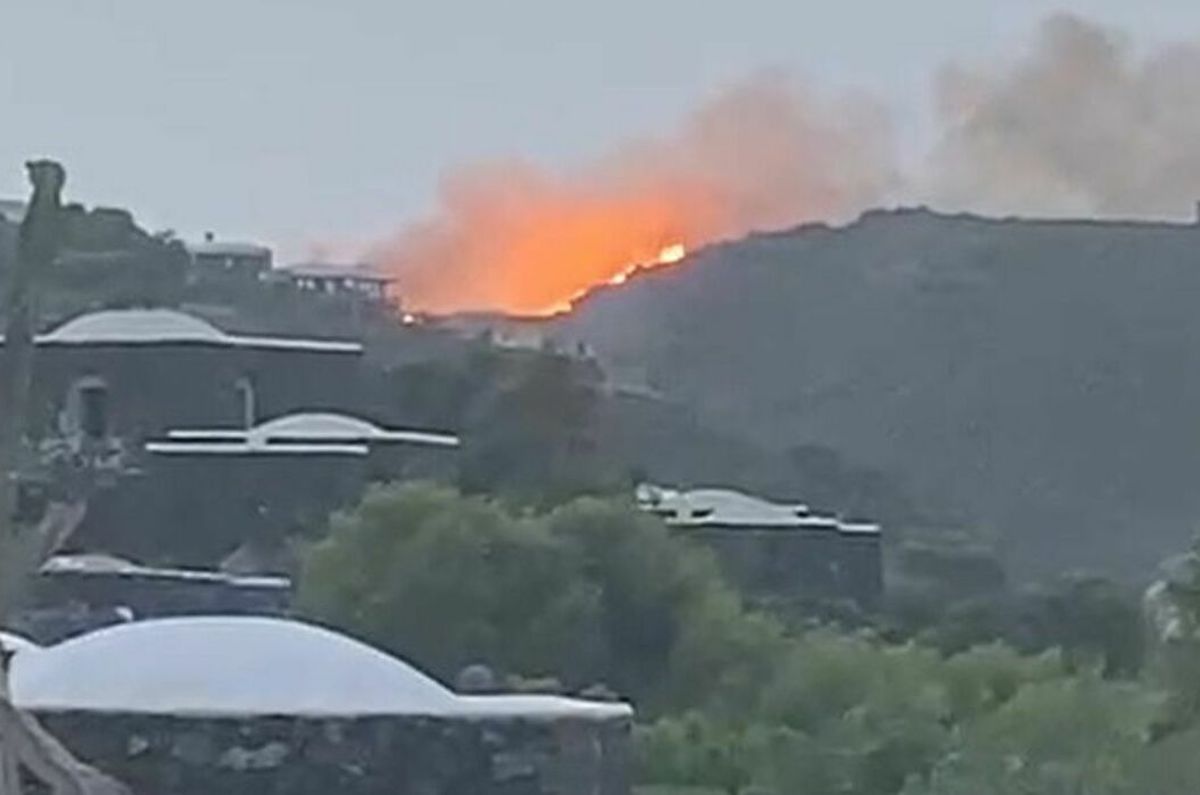 Incendio a Pantelleria