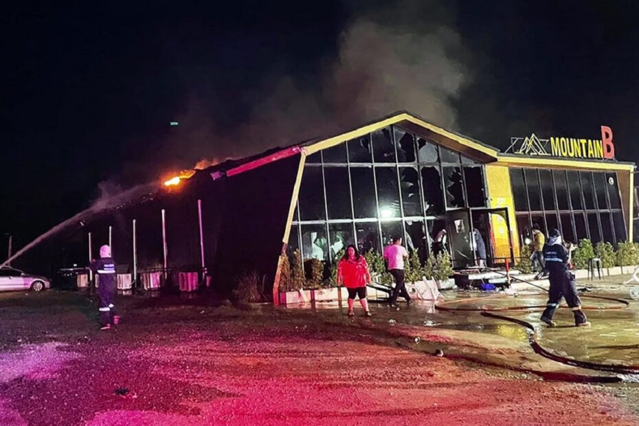 Thailandia incendio discoteca 13 morti