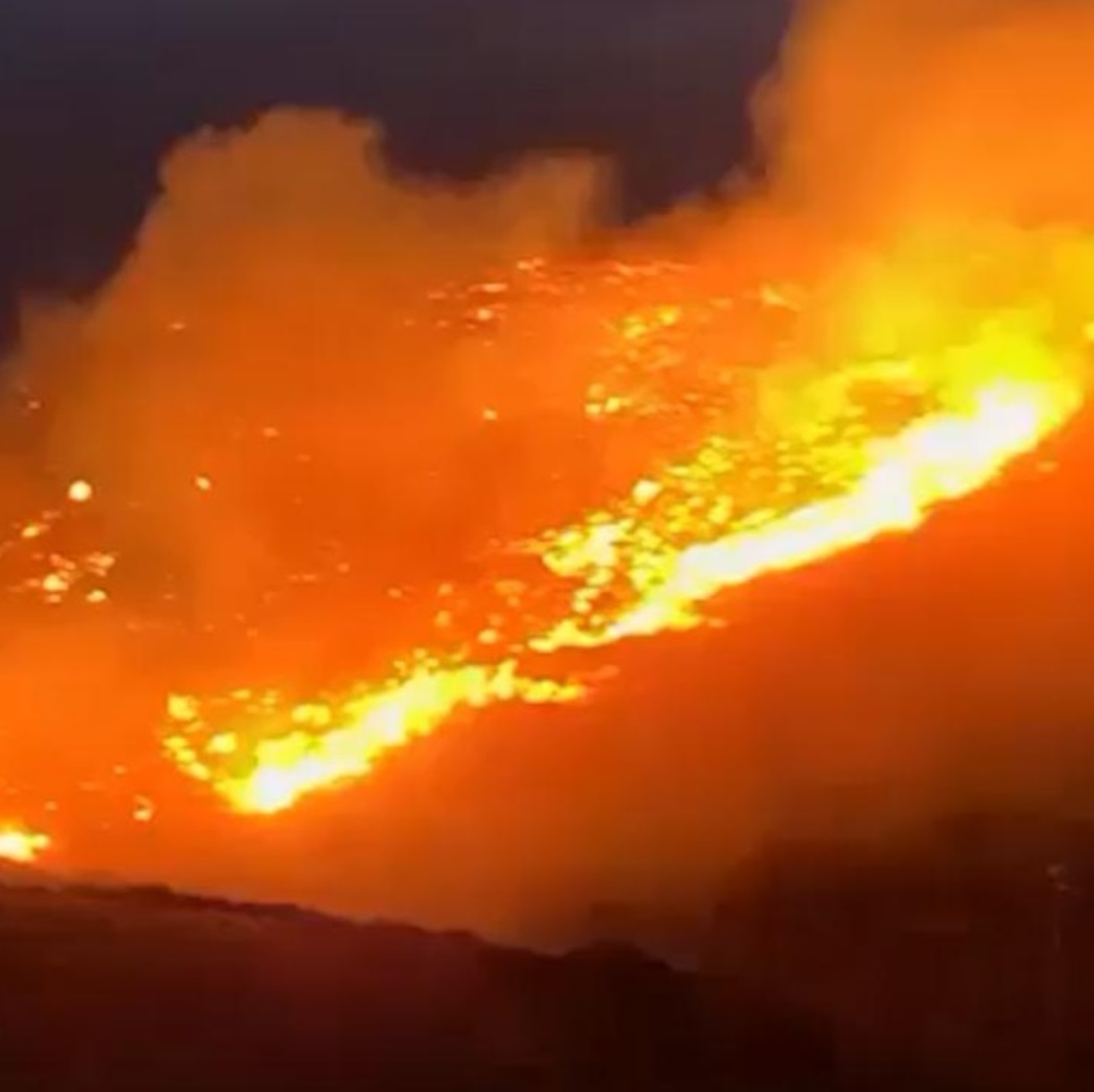 incendio pantelleria vip fiamme