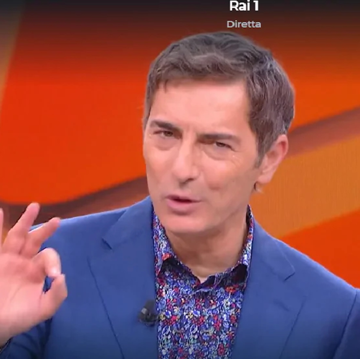 ricci e poveri reazione a catena