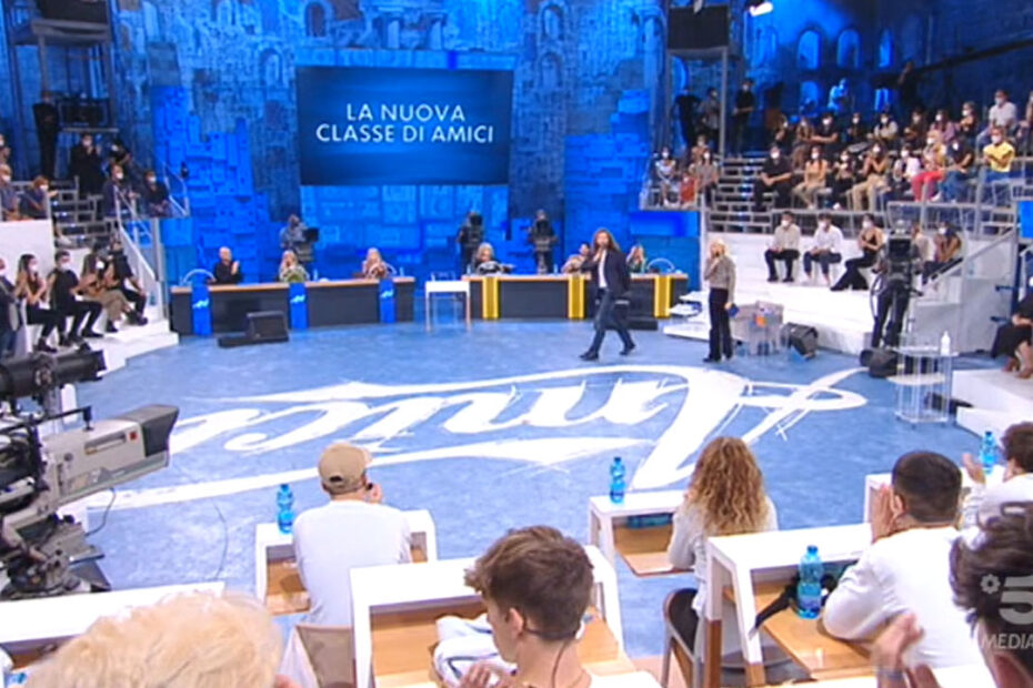Amici 22 Annuncio