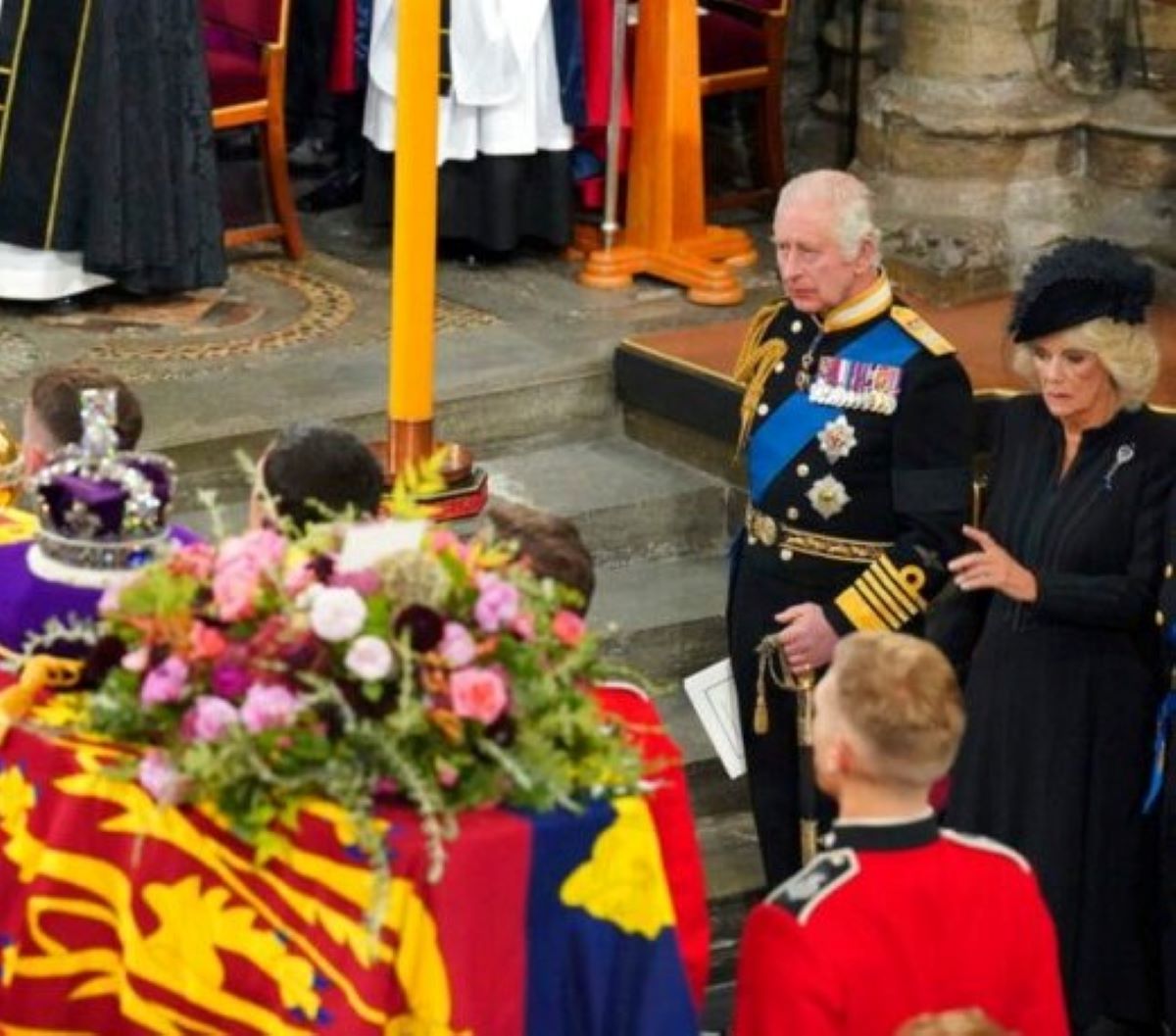 Funerali Regina Elisabetta Harry Re Carlo III