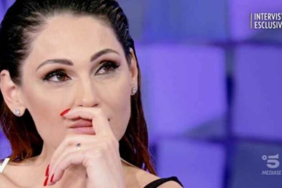 Anna Tatangelo Lutto Famiglia