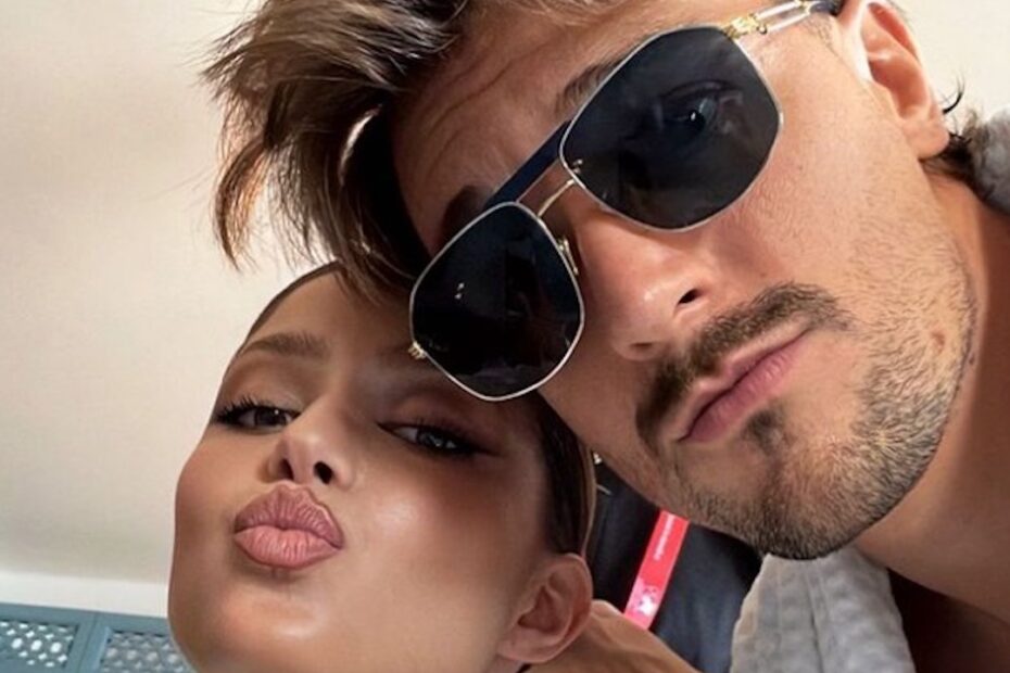 andrea zelletta venezia look capelli ciuffo critiche