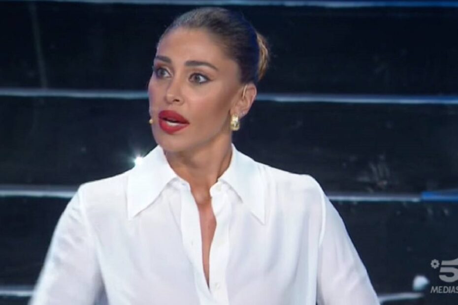 Belen Rodriguez lite in aeroporto