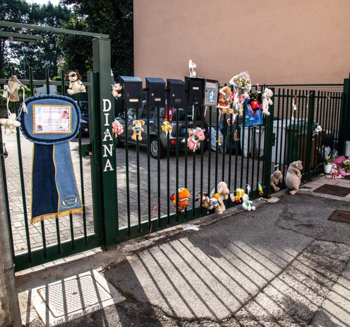 Regali per Alessia Pifferi in carcere omicidio della figlia