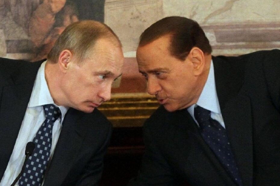 Vittorio Sgarbi Silvio Berlusconi chiamò Vladimir Putin guerra