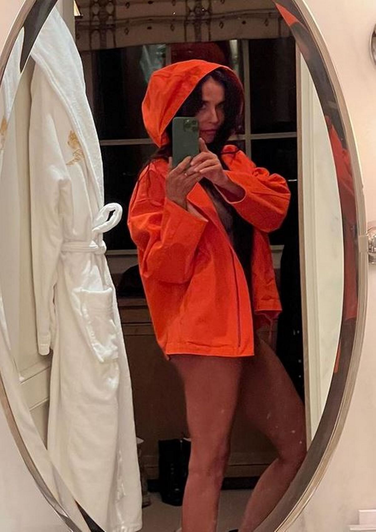 Demi Moore foto su Instagram a 60 anni