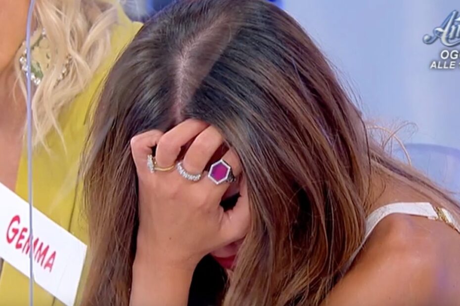 ida-platano-lascia-lo-studio-in-lacrime-alessandro-vicinanza