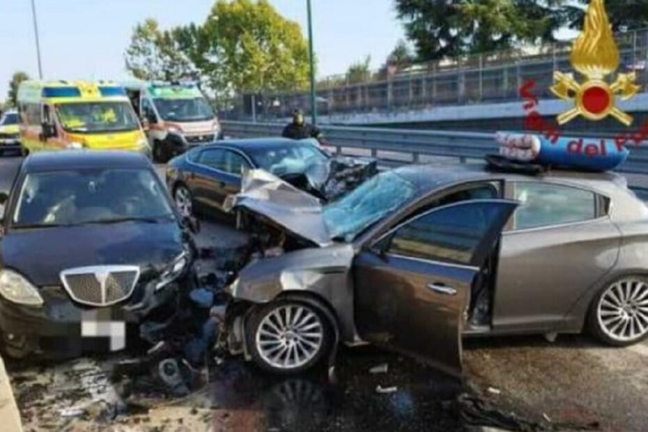 Mestre incidente auto contromano