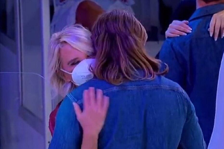 Uomini e Donne Maria De Filippi cavaliere Claudio