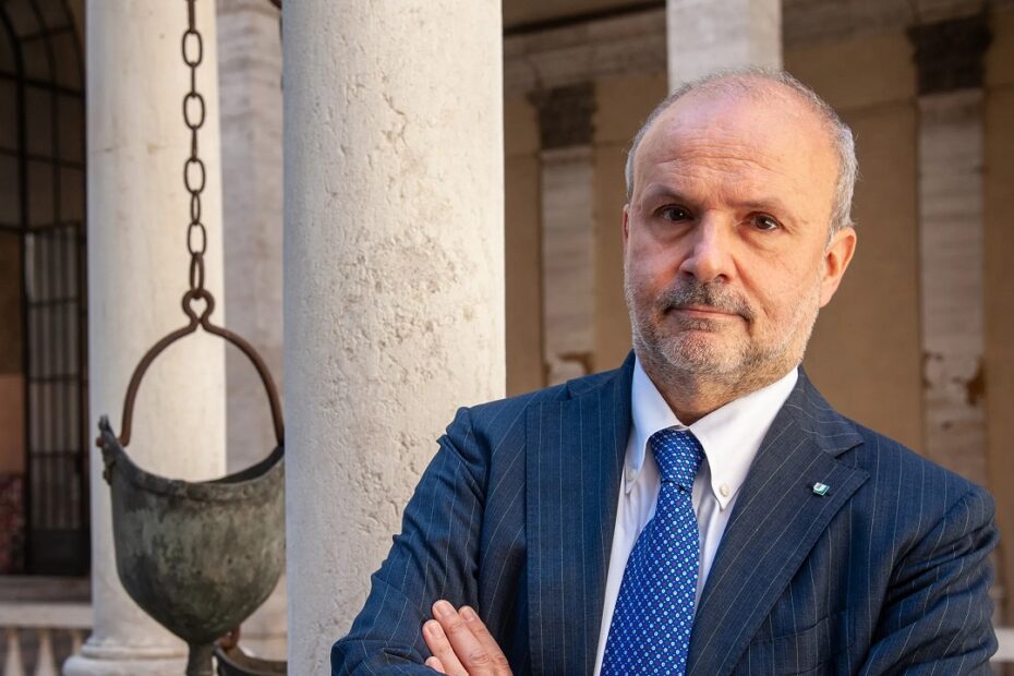 Obbligo mascherine in ospedali e Rsa