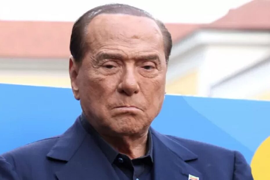 Silvio Berlusconi al processo Karima El Mahroug in aula di tribunale