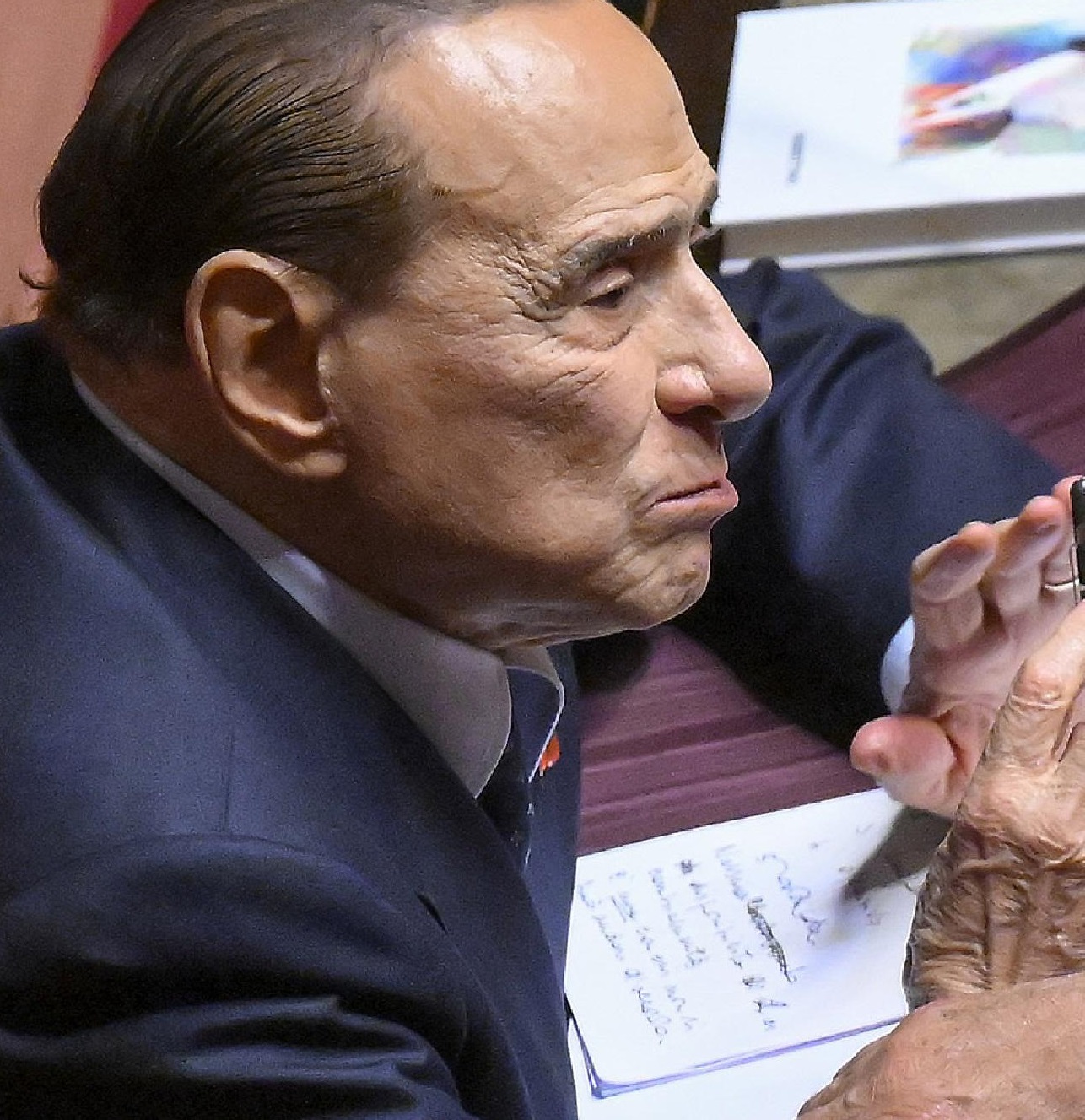 silvio berlusconi cosa fa a giorgia meloni