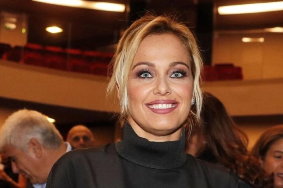 Gli stivali costosi di Sonia Bruganelli mostrati al GF Vip 7 prezzo