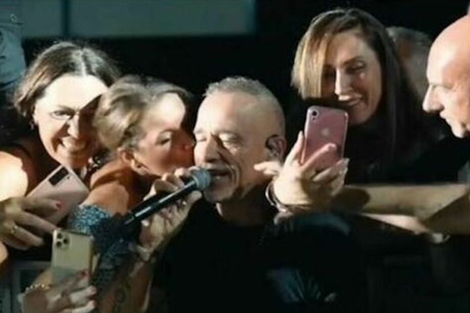 Sorpresa al concerto di Eros Ramazzotti sosia Michelle Hunziker