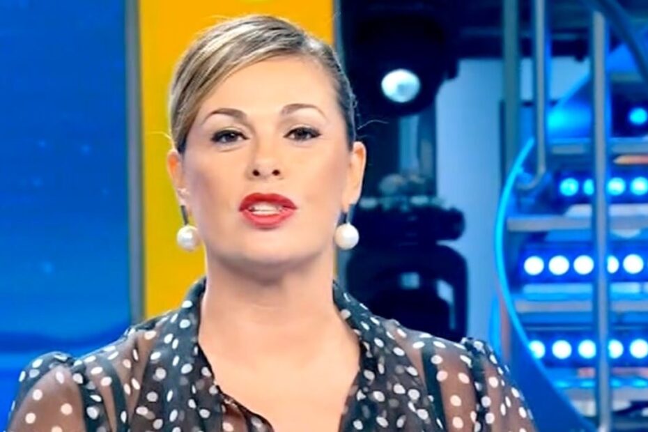 Vanessa Incontrada monologo di Alessandro Siani contro Silvio Berlusconi