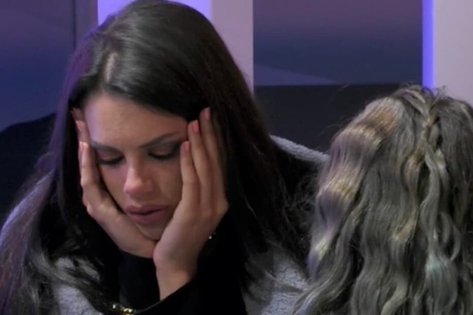GF Vip: Antonella Fiordelisi in lacrime per l’ex fidanzato
