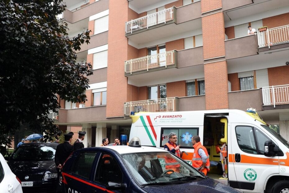 bologna bambina cade terrazzo muore