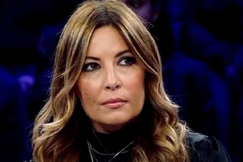 Selvaggia Lucarelli non riceve le condoglianze e lo dice pubblicamente