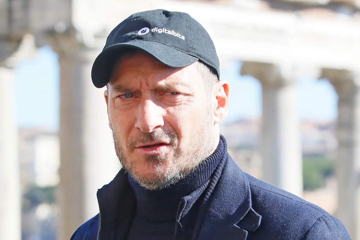 L’ex fidanzato di Antonella Fiordelisi interviene sul messaggio di Francesco Totti