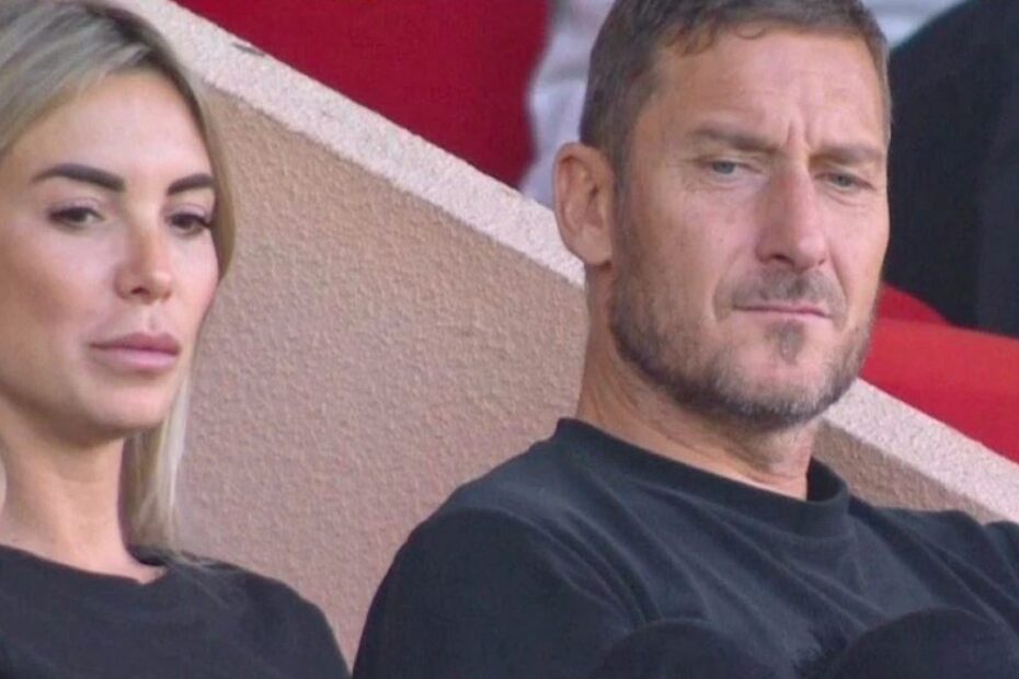 francesco totti noemi bocchi cane scomparso