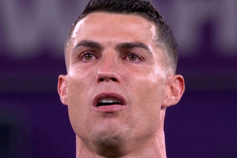 Ronaldo in lacrime per l'inno del Portogallo ai Mondiali