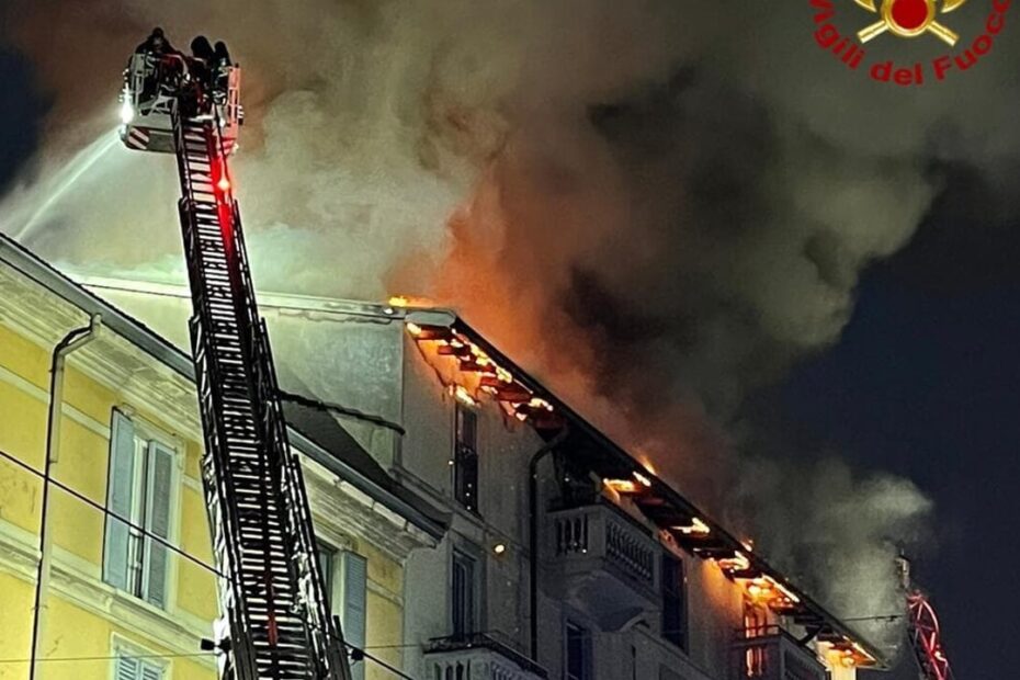 Milano Incendio Palazzo