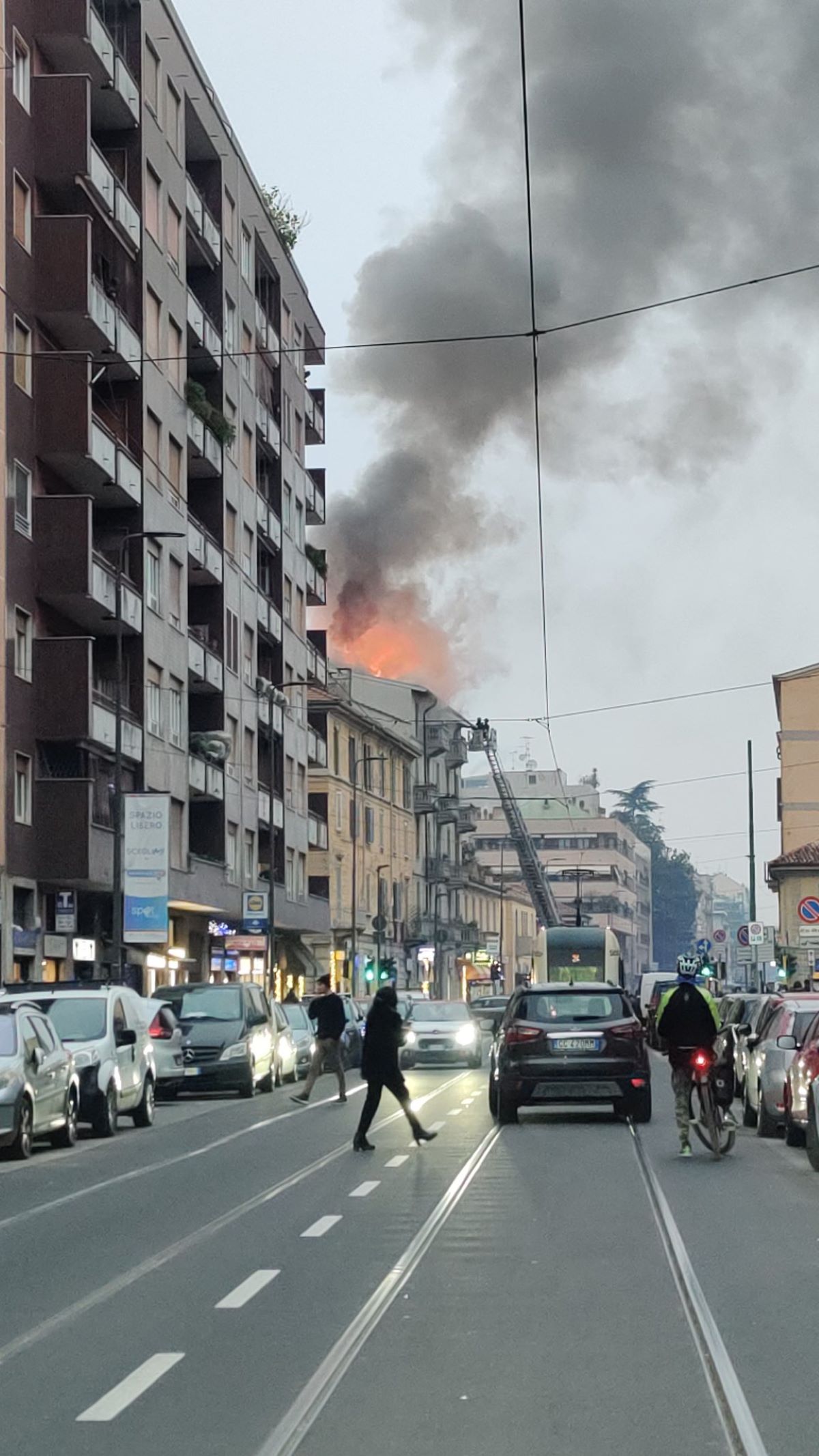 Milano Incendio Palazzo