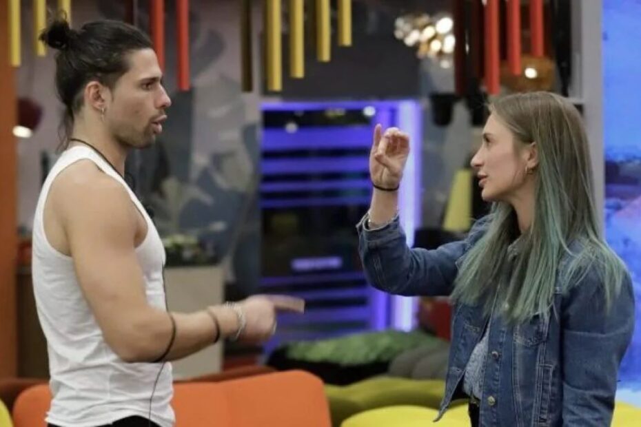 GF Vip 7 Luca Onestini Gesto Nikita Pelizon
