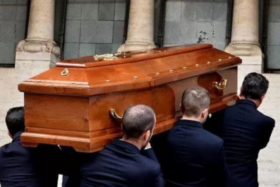 funerale moglie investito muore