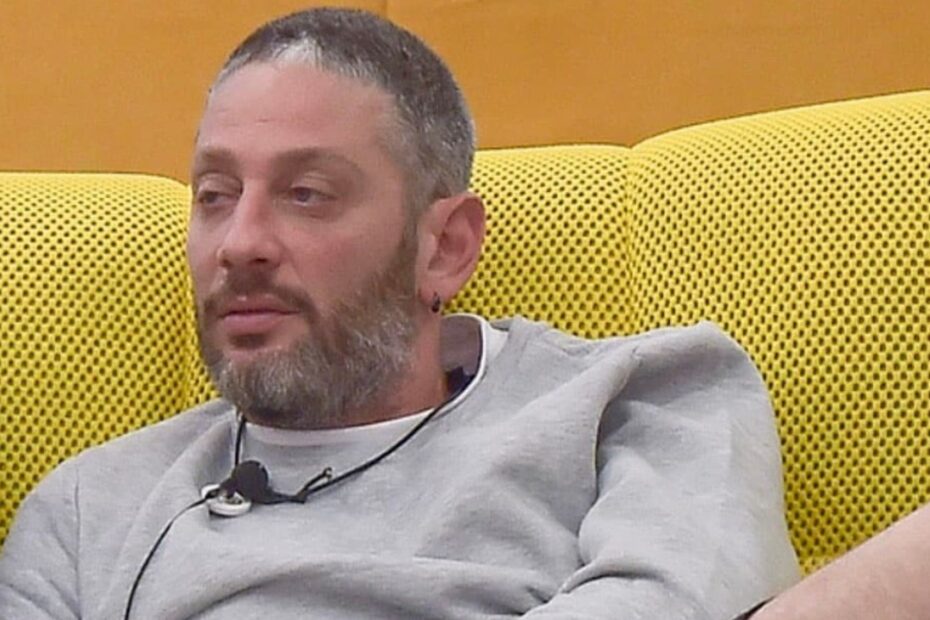 gf vip edoardo tavassi rischio squalifica
