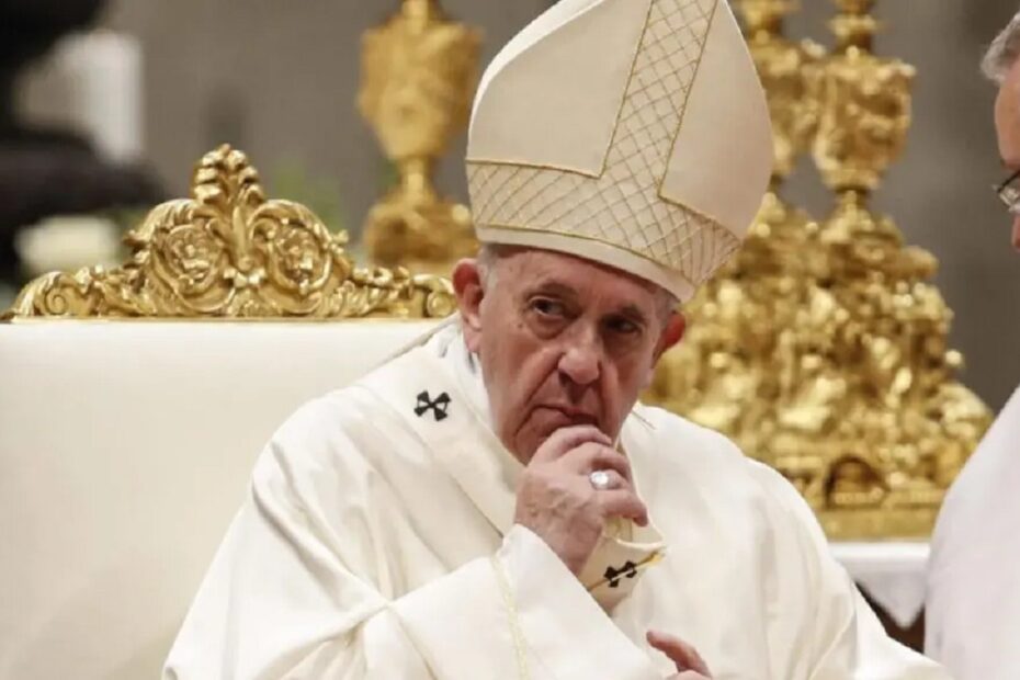 Papa Francesco ricoverato all'ospedale Gemelli, previsto un intervento chirurgico