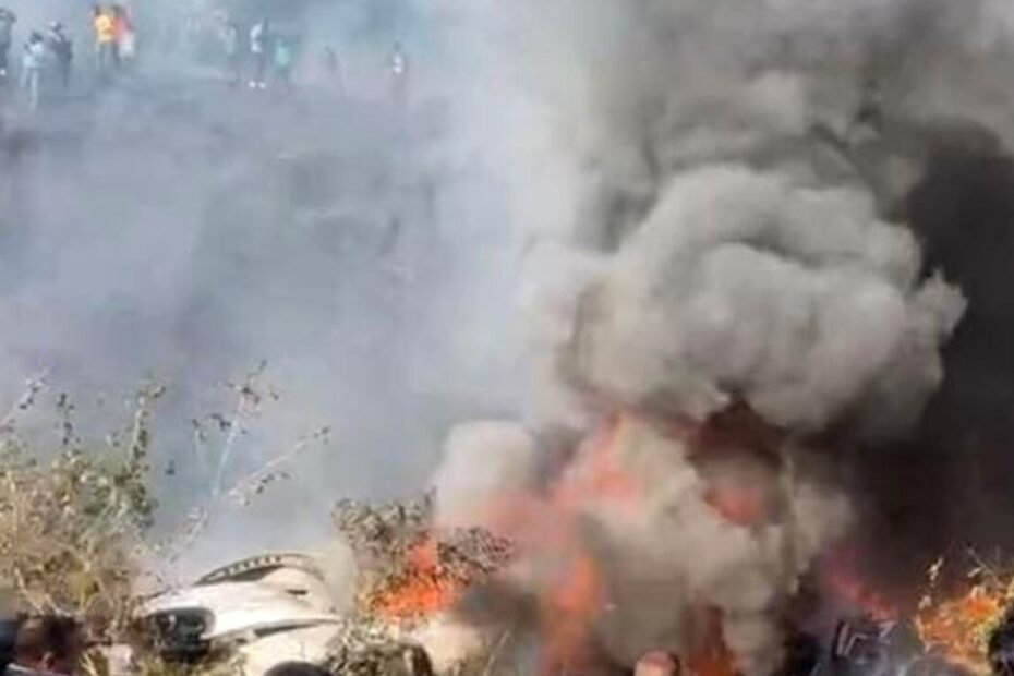 Tragedia nei cieli: precipitato un aereo con 72 persone a bordo