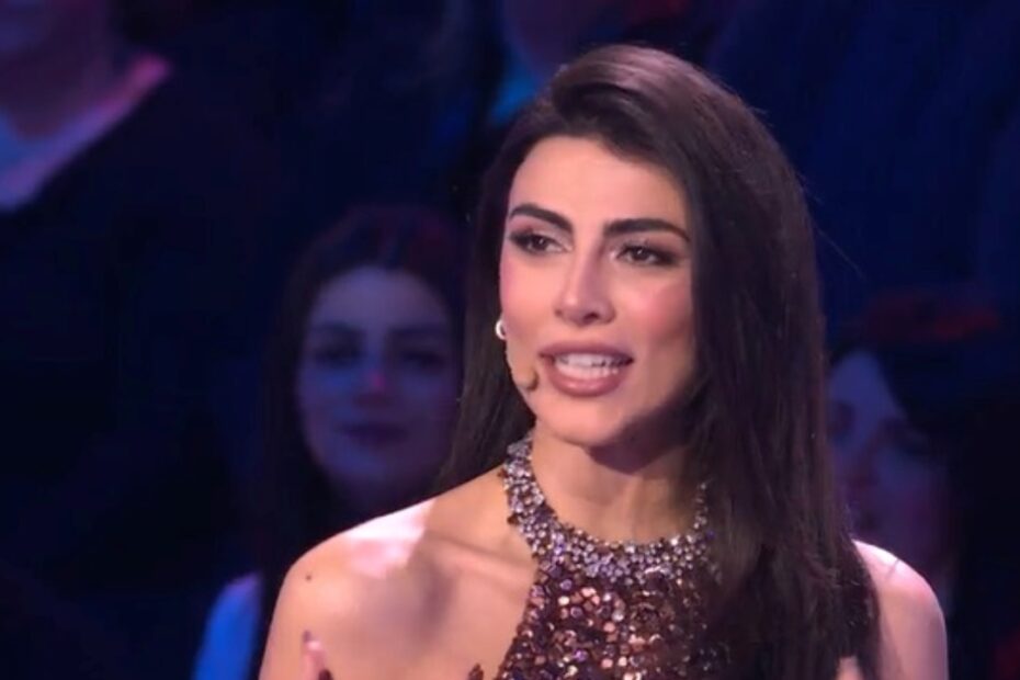 gf vip giulia salemi risponde luca