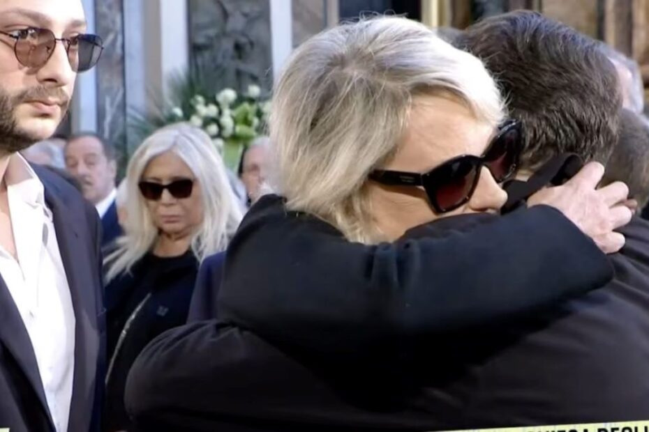 Funerali Maurizio Costanzo Silvia Toffanin Maria De Filippi