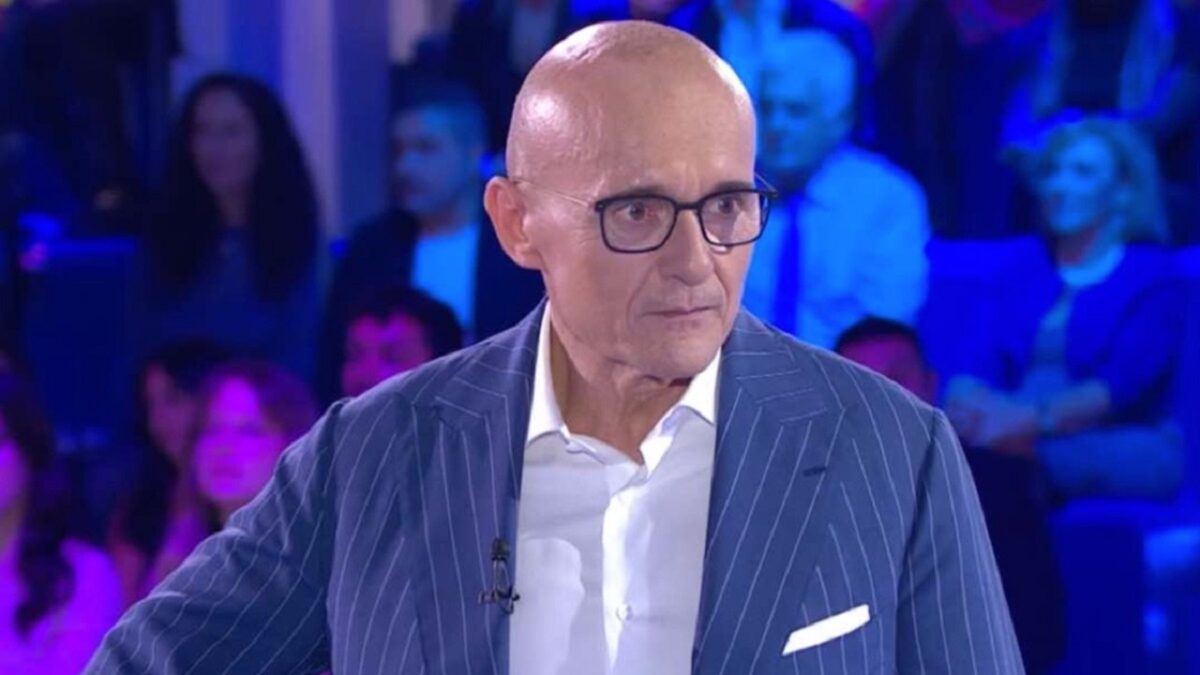 Alfonso Signorini criticato per una frase contro Giaele De Donà