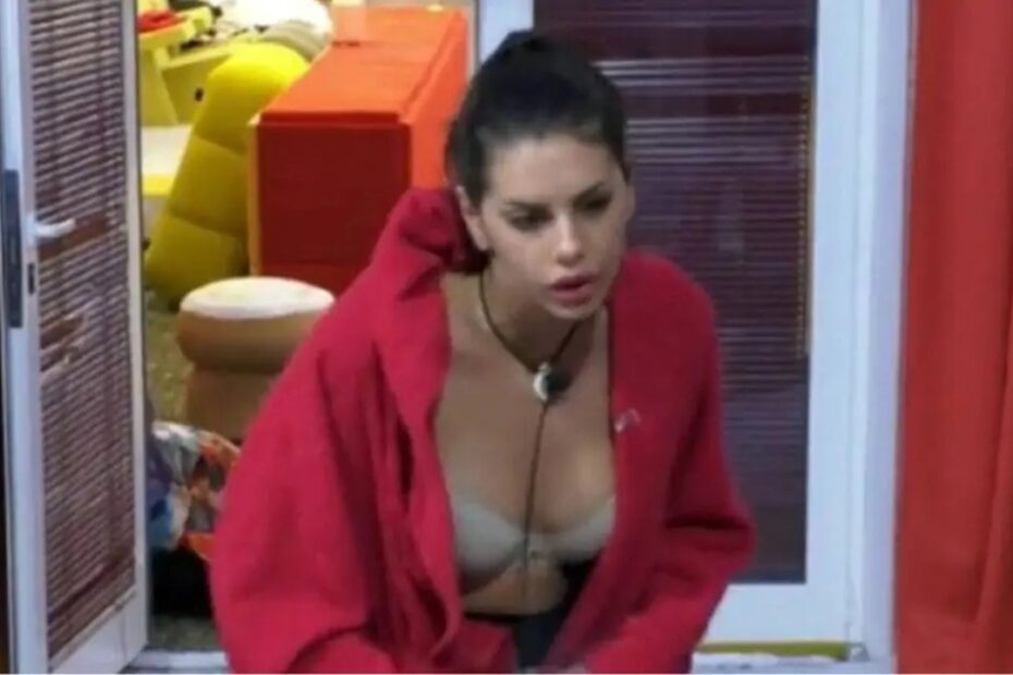GF Vip 7, Antonella Fiordelisi asfaltata sul web per colpa di uno spot