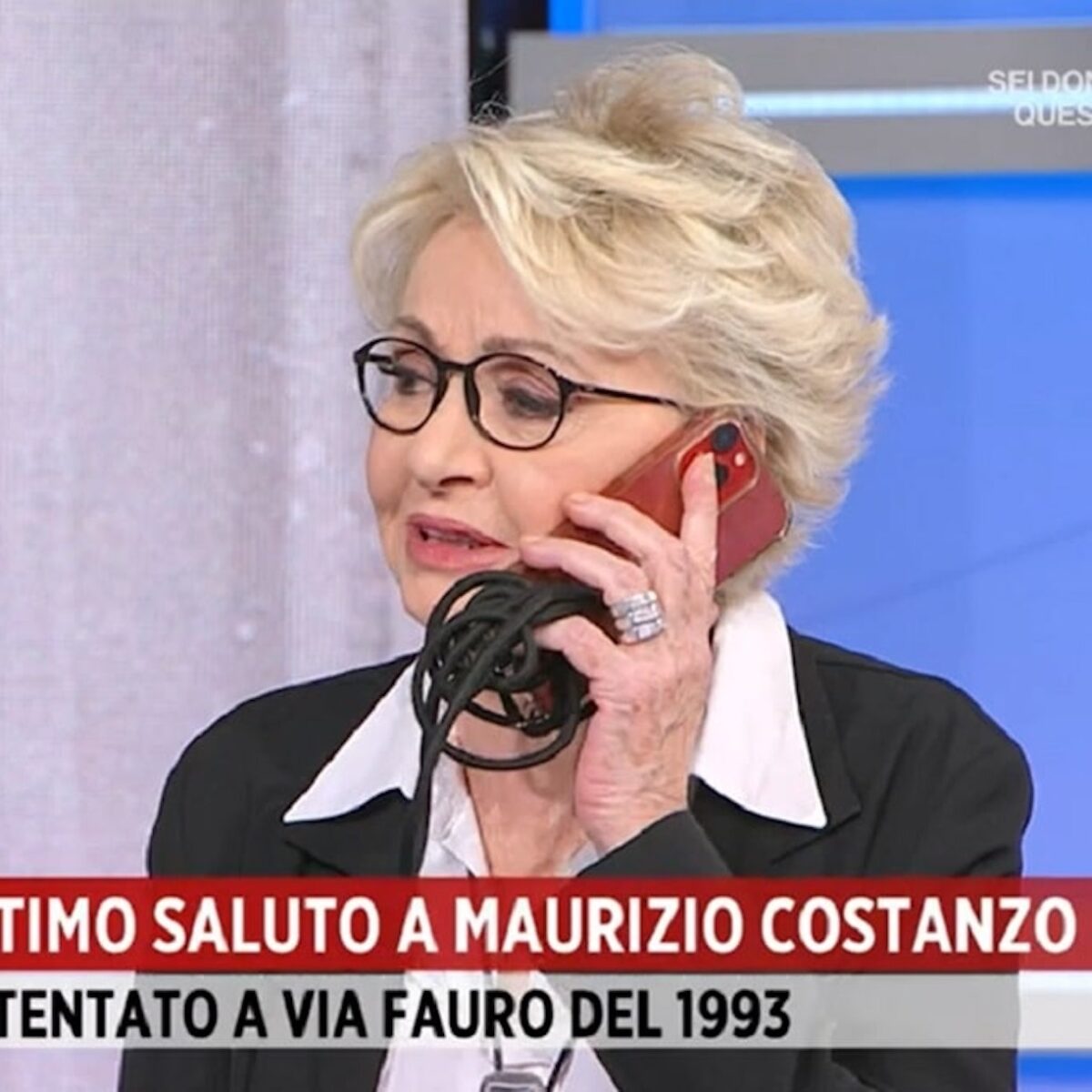 Ad Enrica Bonaccorti suona il telefono in diretta a Storie Italiane
