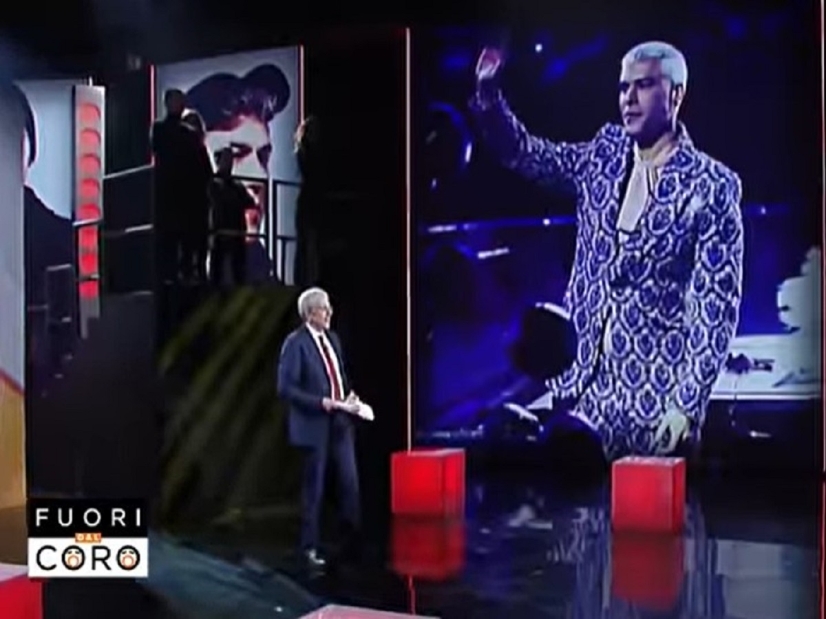 Mario Giordano risponde a Fedez in diretta tv: "Giusto due paroline..."