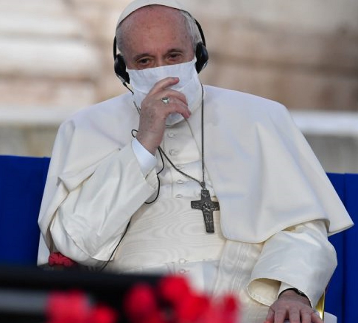 Papa Francesco ricoverato