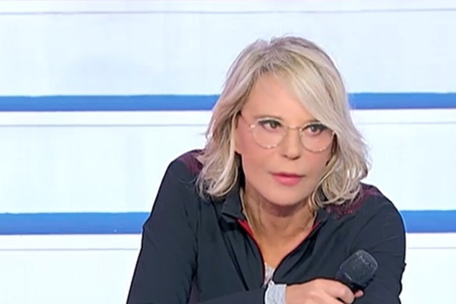 ued maria de filippi caccia desdemona