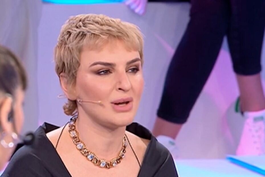 amici scontro arisa lorella