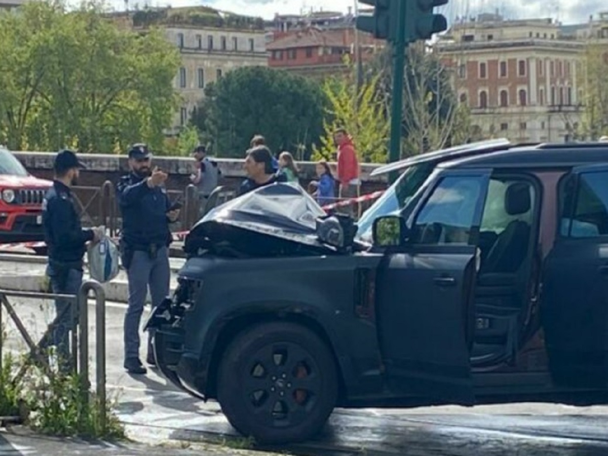 Paura per Ciro Immobile dopo l'incidente contro il tram